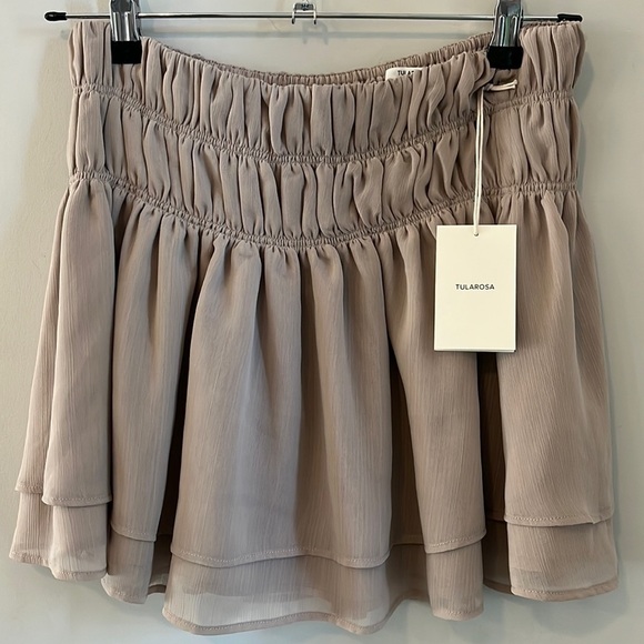 NEW NWT | Tularosa | Taupe Natalie Mini Skirt | size Medium - Picture 6 of 10